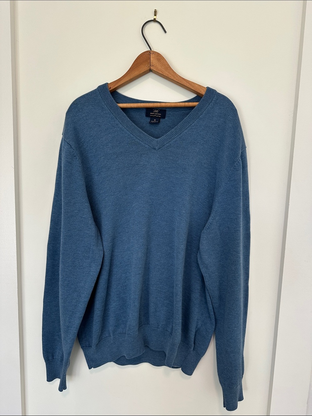 Brooks Brothers Blue V-Neck Men’s Sweater - Picture 1 of 4